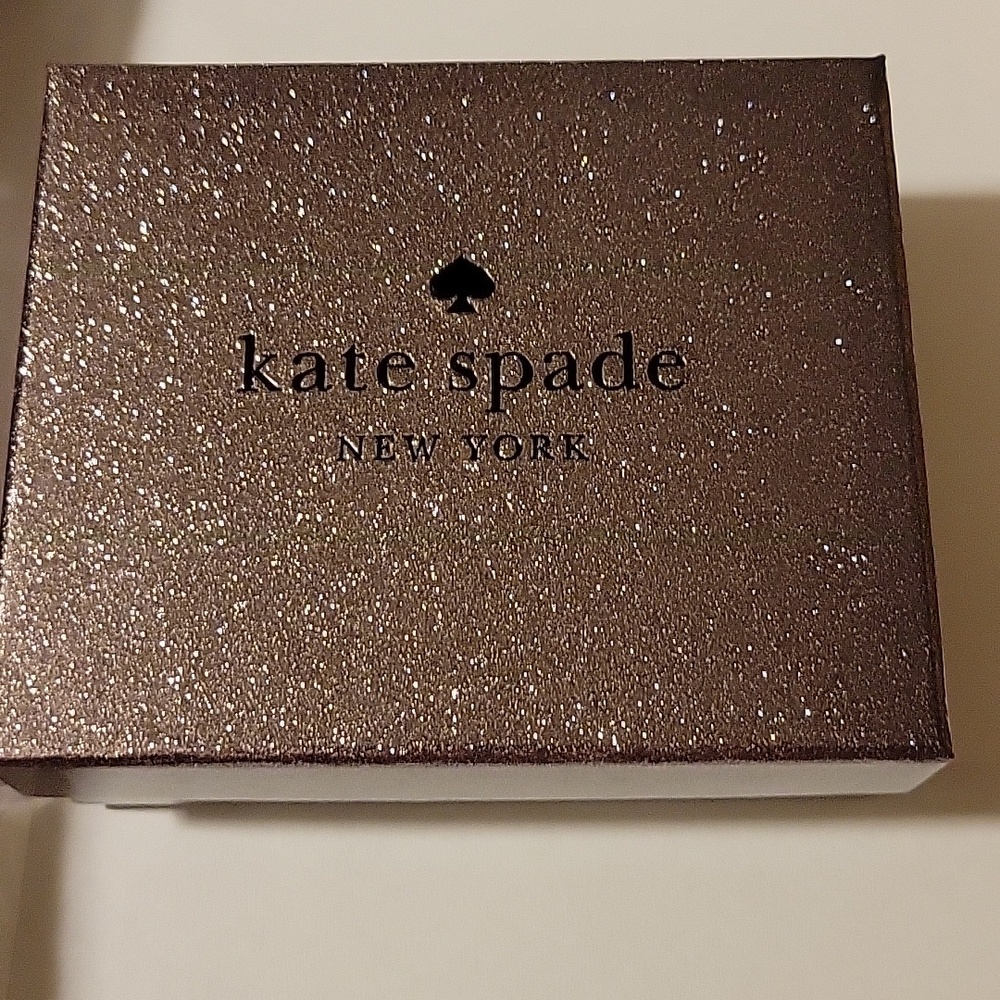 Sparkling Silver Kate Spade Card Holder Brand New In Box Never Used W/ Tags - Picture 6 of 14